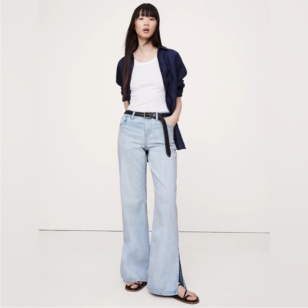 NWT! Banana Republic The Icon Classic Mid-Rise Wide-Leg Split-Hem Jean 🩷 772728